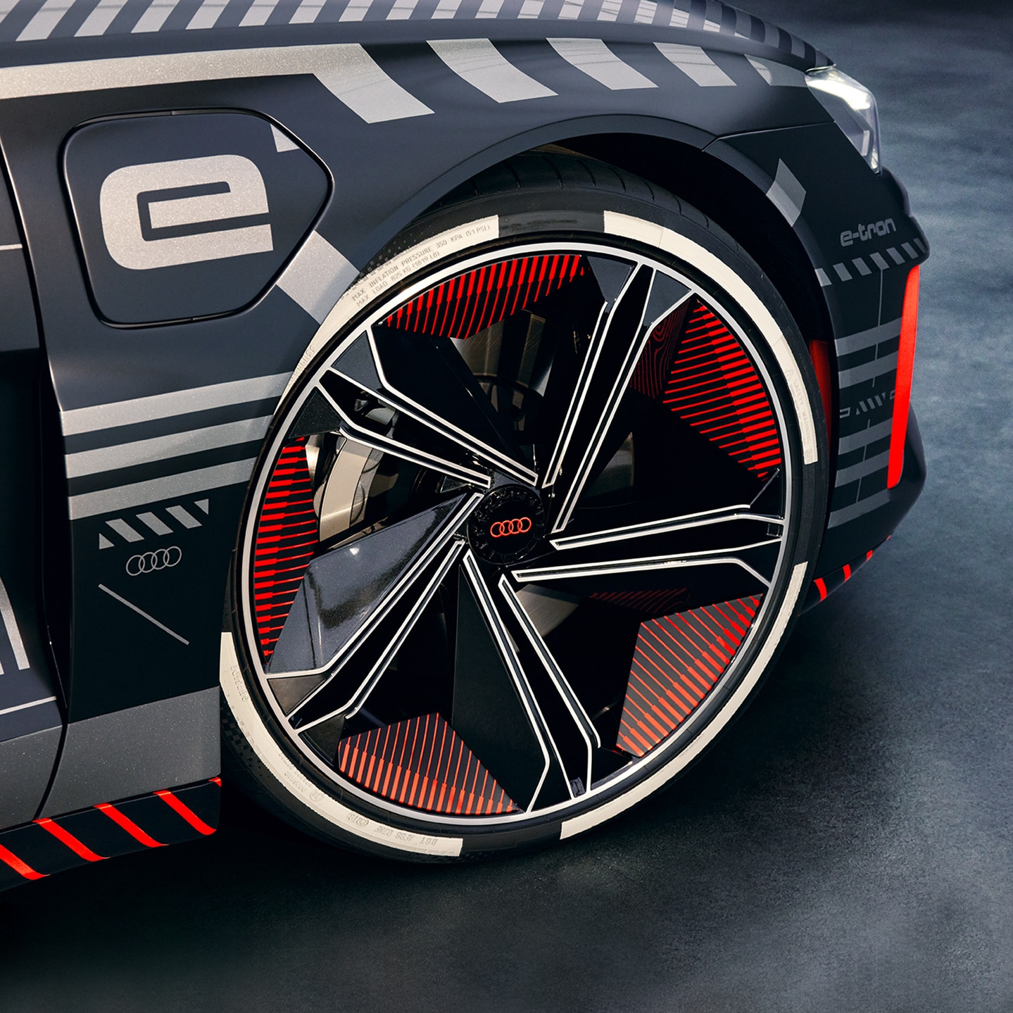 1920x1920-audi-e-tron-gt-concept-rim-my2021